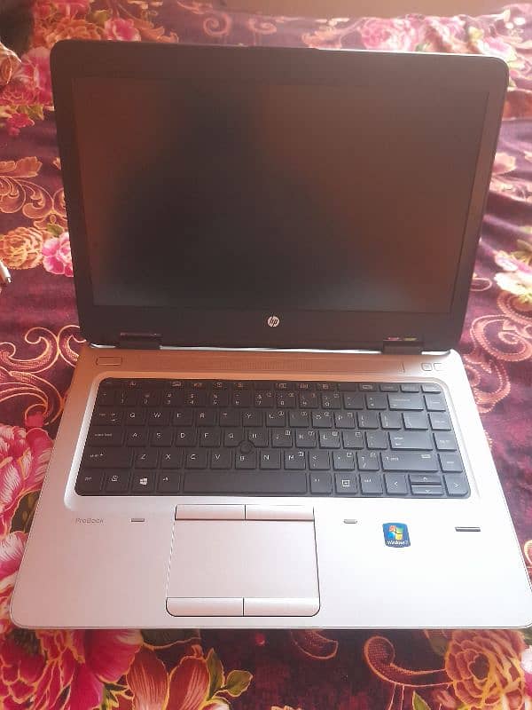 HP 8/256, core i5 6 gen 14" screen hd 1