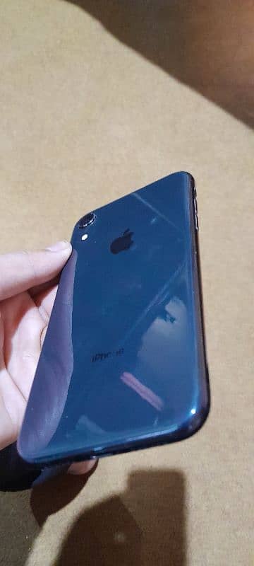 i phone xr 64 gb 3