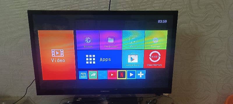 Samsung Plasma LCD HD with 3D Glassess 2