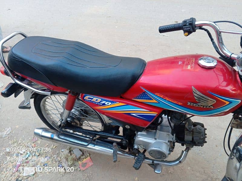 Honda CD 70 red colour 0