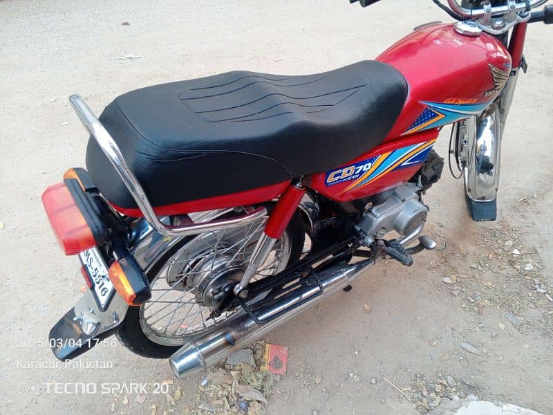 Honda CD 70 red colour 2