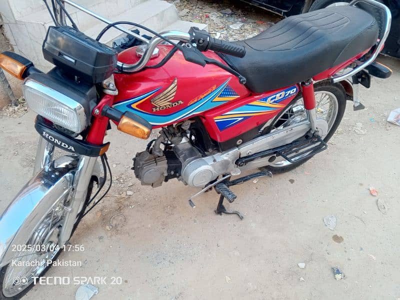 Honda CD 70 red colour 6