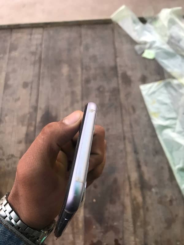 iphone 11 64 GB 8