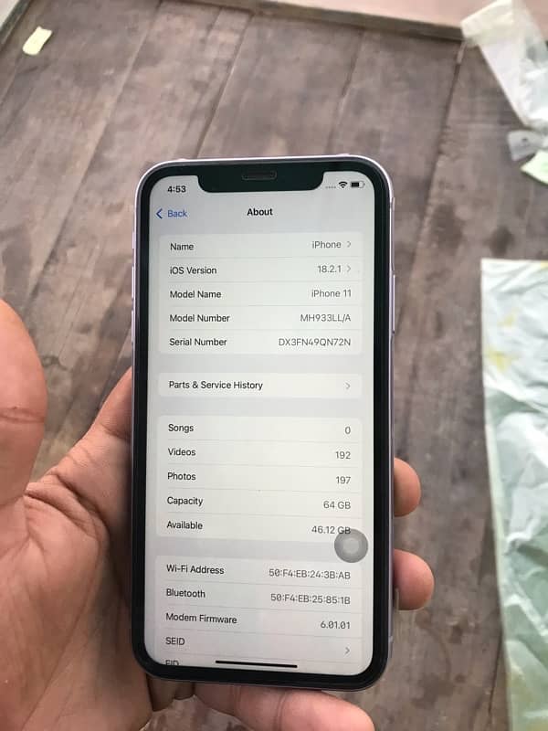 iphone 11 64 GB 9