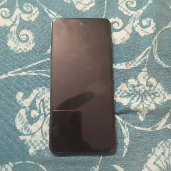 tecno. 20 8/256 bilkul ok h jisko chahya call kr la 5