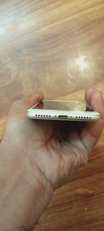 iPhone 7g gold 32 gb 2