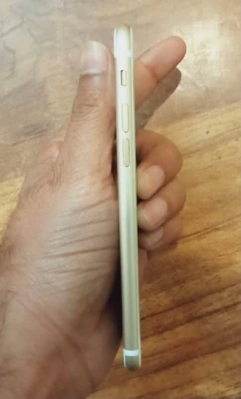 iPhone 7g gold 32 gb 3