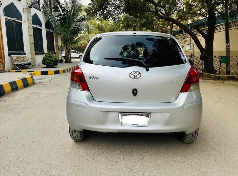 Toyota Vitz 2009 6