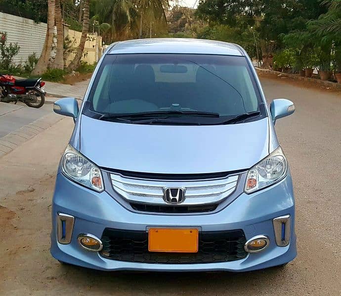 Honda Freed 2012 || 2017 Full Option 1