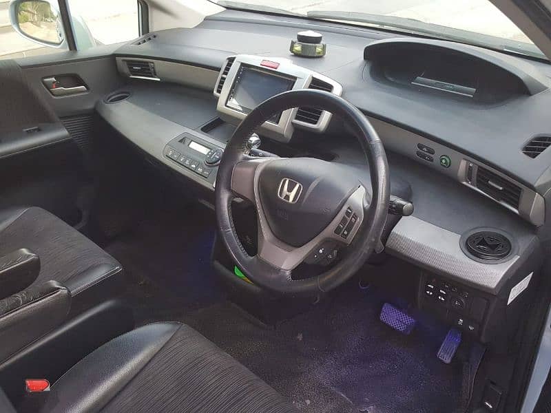 Honda Freed 2012 || 2017 Full Option 9