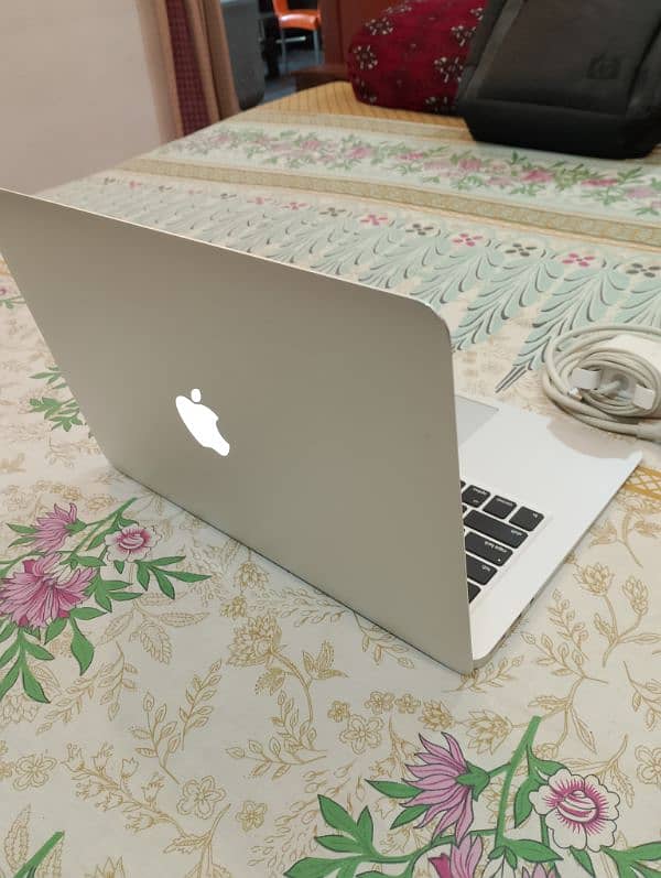 MacBook Air 2015 for sale 0