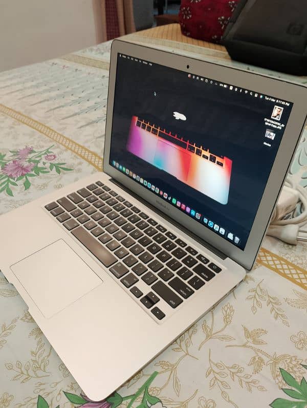 MacBook Air 2015 for sale 9