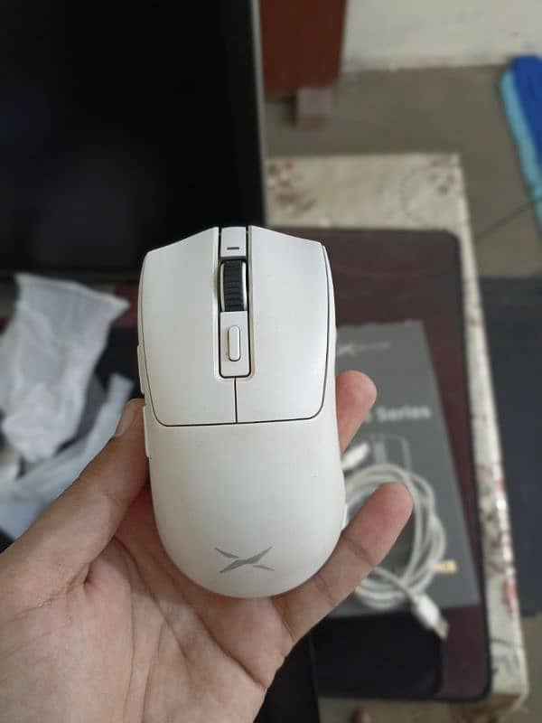 M600 Delux Mouse wireless 2