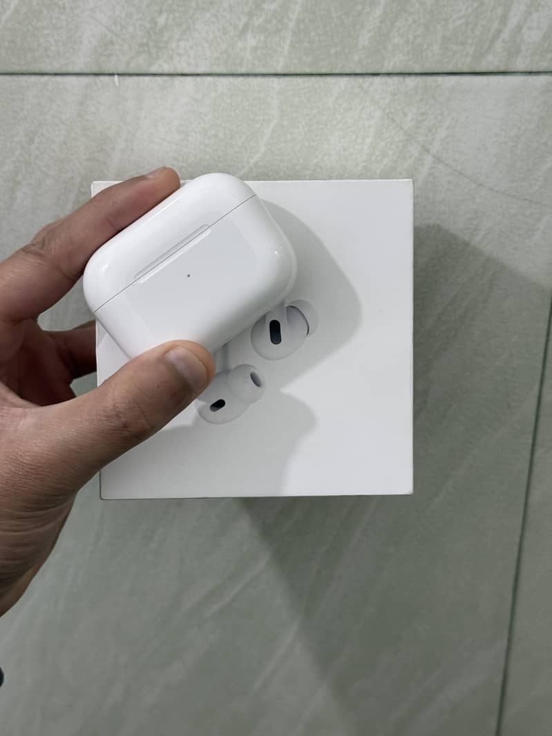 Apple AirPods Pro 2 5