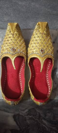 Golden Color Handcrafted Embroidered thread work Khussa 10 No size