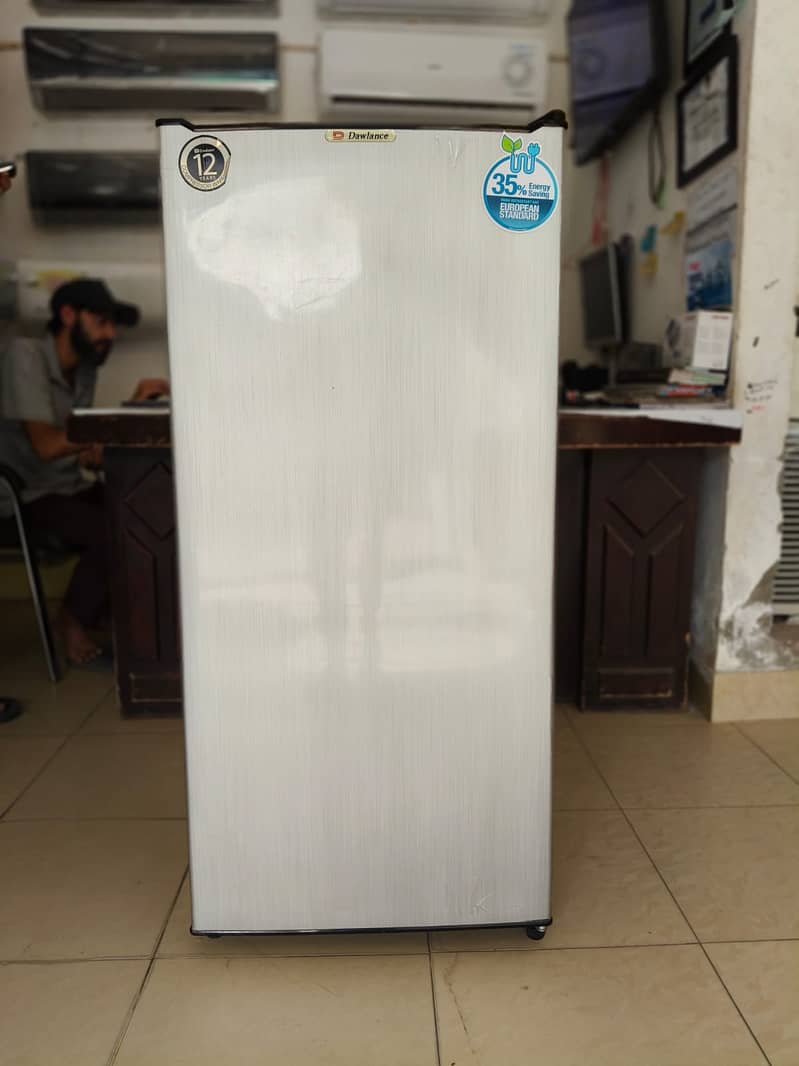 Dawlance Fridge Room size small size (0306=4462/443) achaseet 3