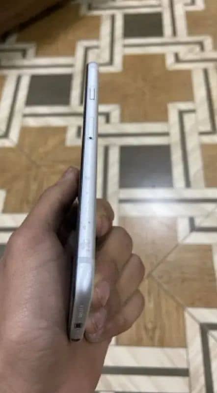 I phone 6 in new condition just 1 month use 4