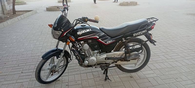 Suzuki gd 110 8