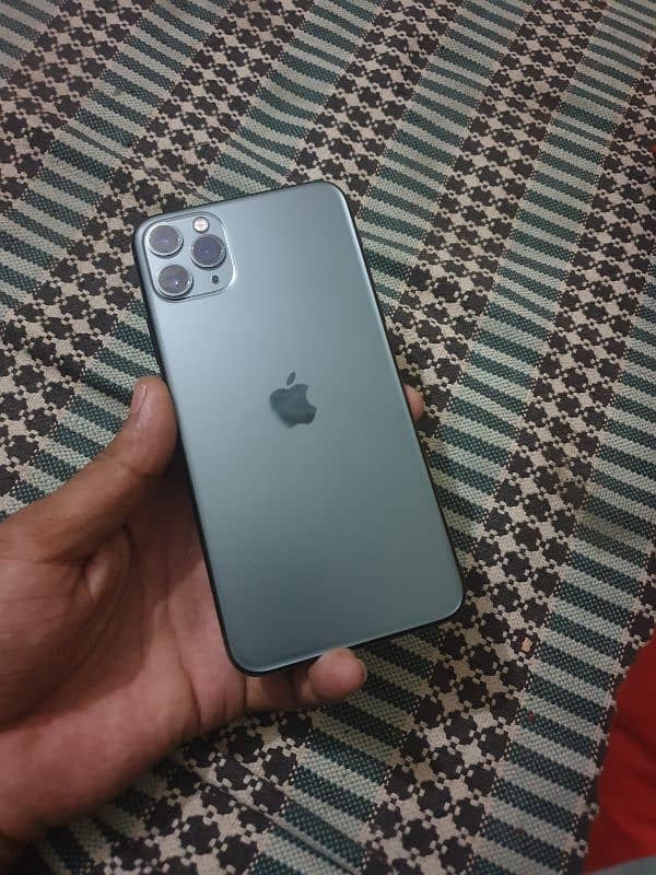 iPhone 11 Pro Max 0