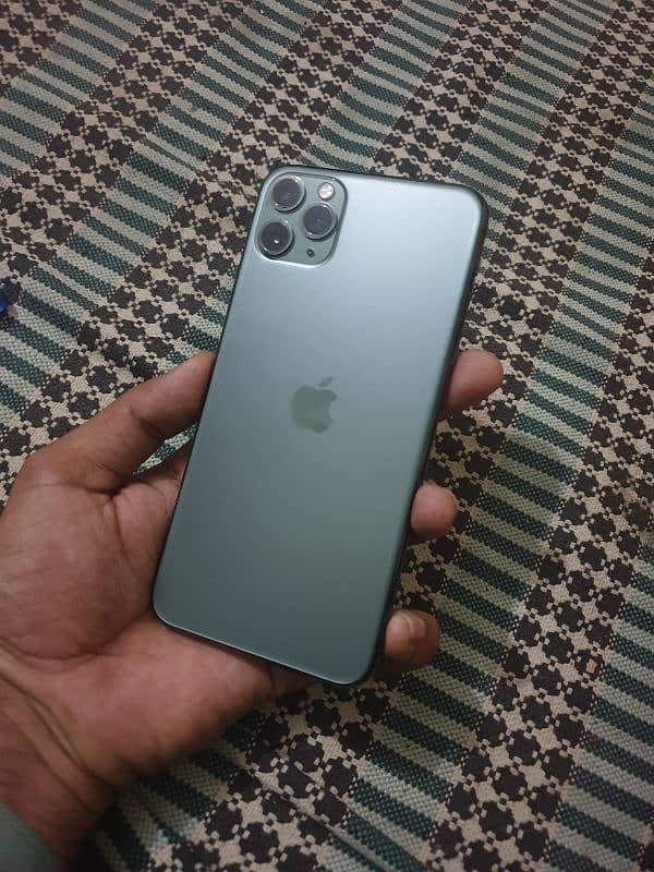 iPhone 11 Pro Max 4