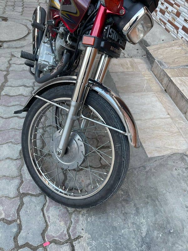 honda 125 excellent condition for sale 2019 model 6