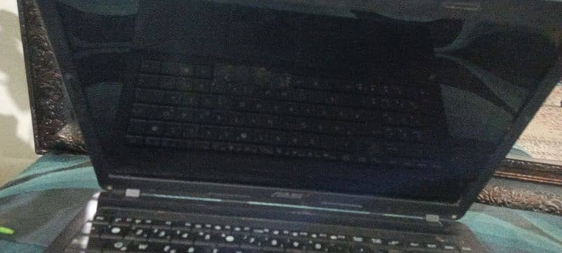 laptop for sale a urgent need money 3