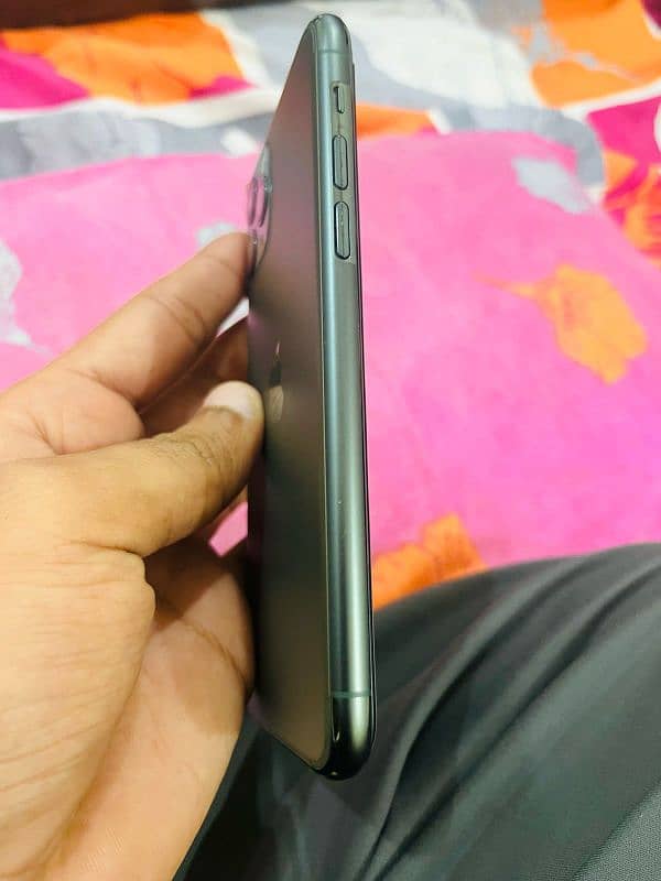 Iphone 11 Pro Jv 64 Gb 10/10 condition 6