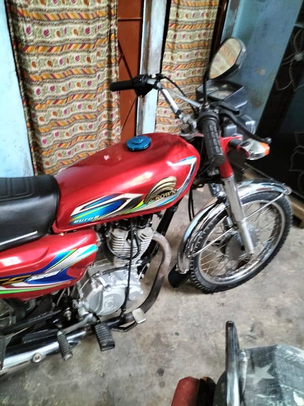 Crown 125 24 model Red Description 8