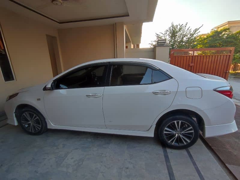 Toyota Corolla Altis X 1.6 Special Edition 2021 3