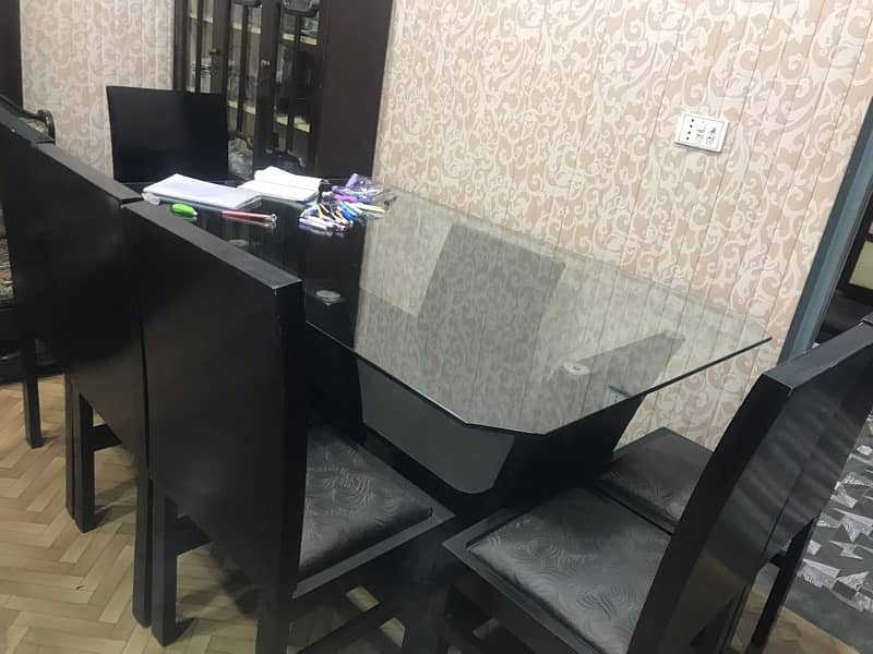 Used Decent Style Dining Table Is for sell 0