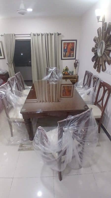 BRAND NEW UNUSED DINING TABLE 1