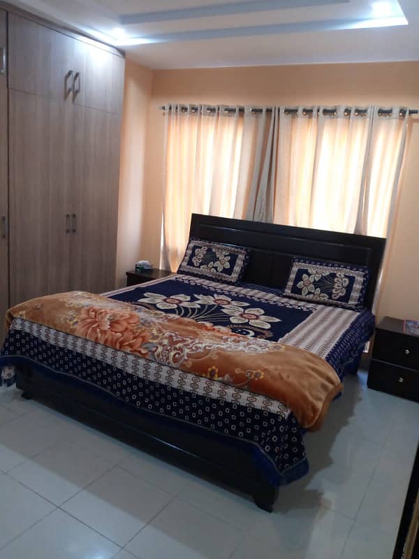 Two bedroom phr day Short Time flats available Bahria Twon 1