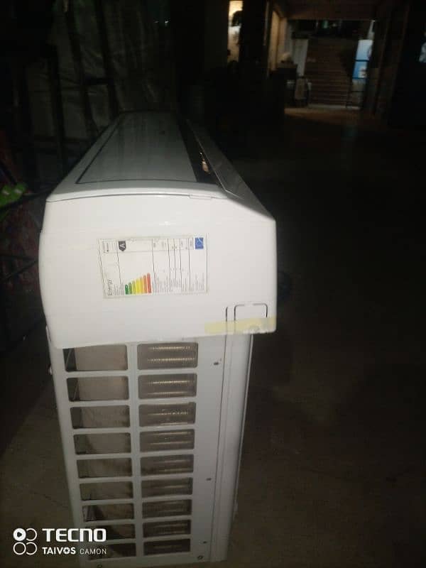 A/C Gree DC inverter  1.5ton 3