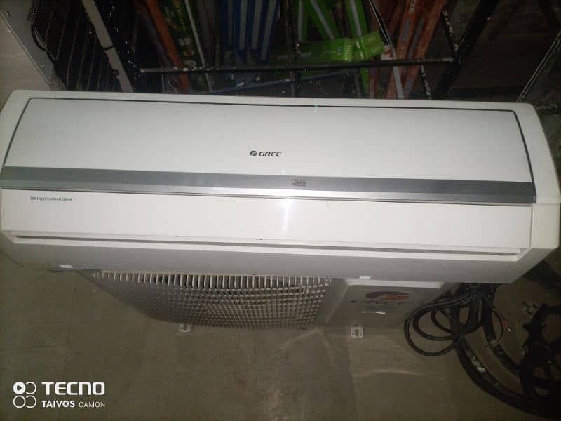 A/C Gree DC inverter  1.5ton 4