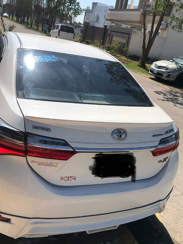 Toyota Corolla Altis 2018 17