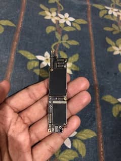 iphone Xr 64gb icloud board