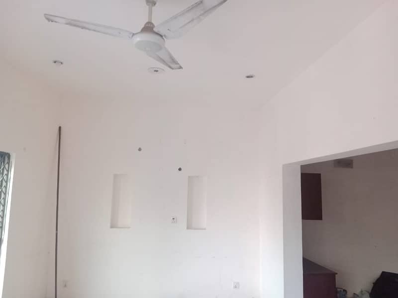 10 Marla Upper Portion For Rent UET Society Near Wapda Town 6