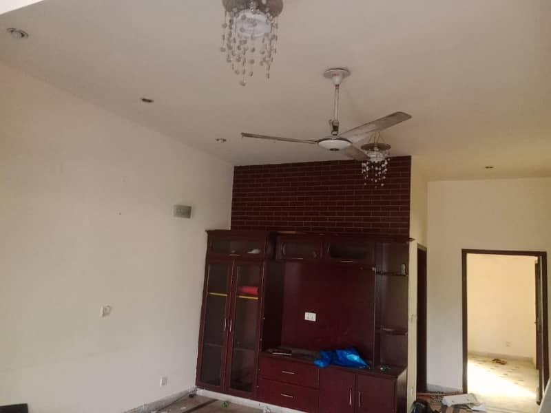 10 Marla Upper Portion For Rent UET Society Near Wapda Town 7