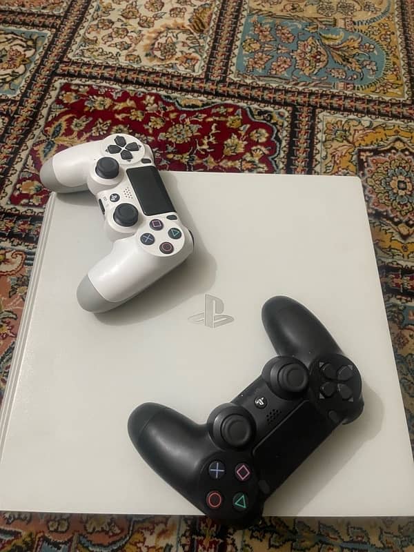 PS4 Pro    1 TB  4K  with 2 original controller 1