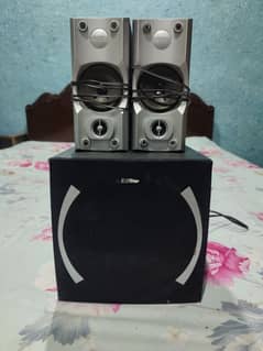 edifier Woofer and speaker