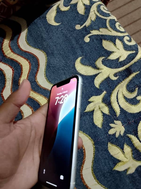 iphone xr brand new for sale 3