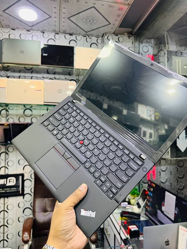 Lenovo Thinkpad X250 i7-5th Generation 0