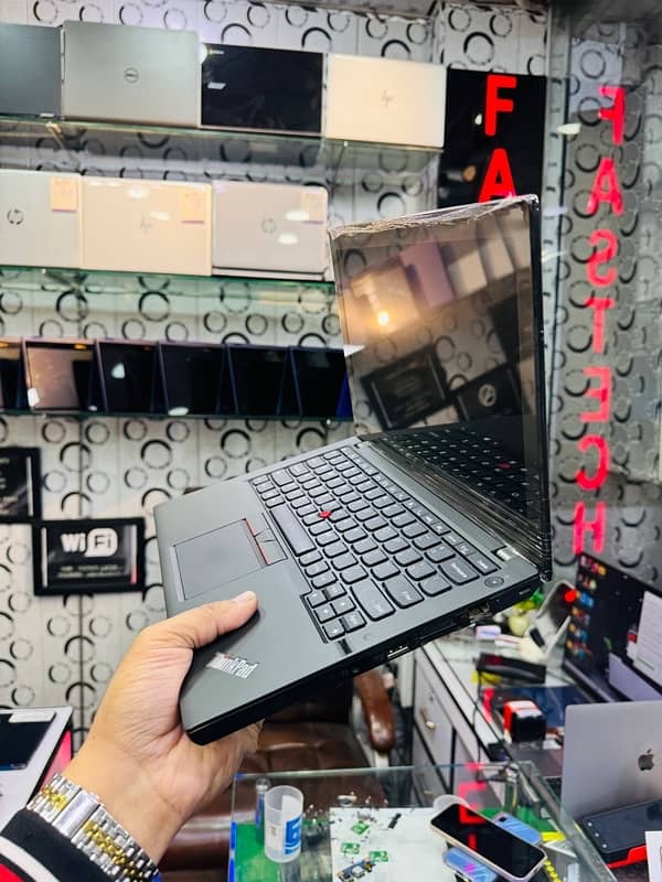 Lenovo Thinkpad X250 i7-5th Generation 3