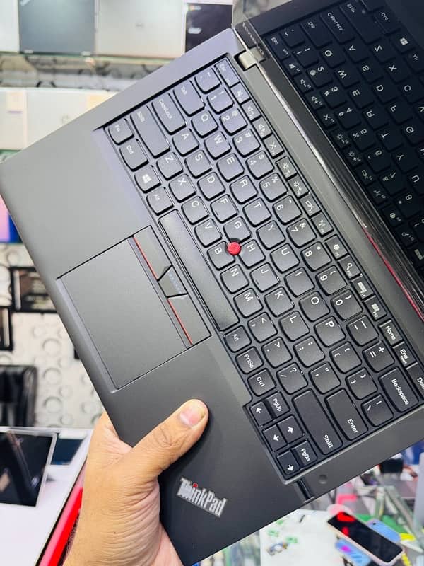 Lenovo Thinkpad X250 i7-5th Generation 4