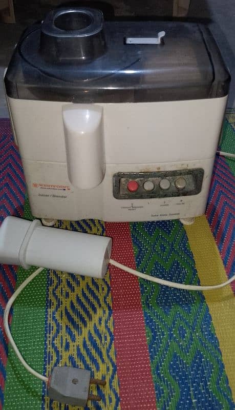 Very good condition Juicier machine for sale 2