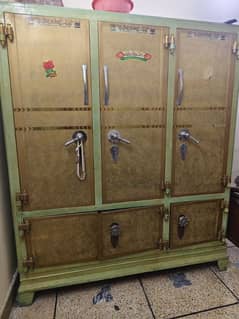 Excellent condition wardrobes in metals