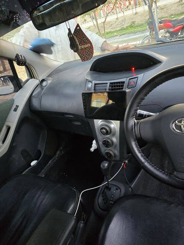 Toyota Vitz 2005 6