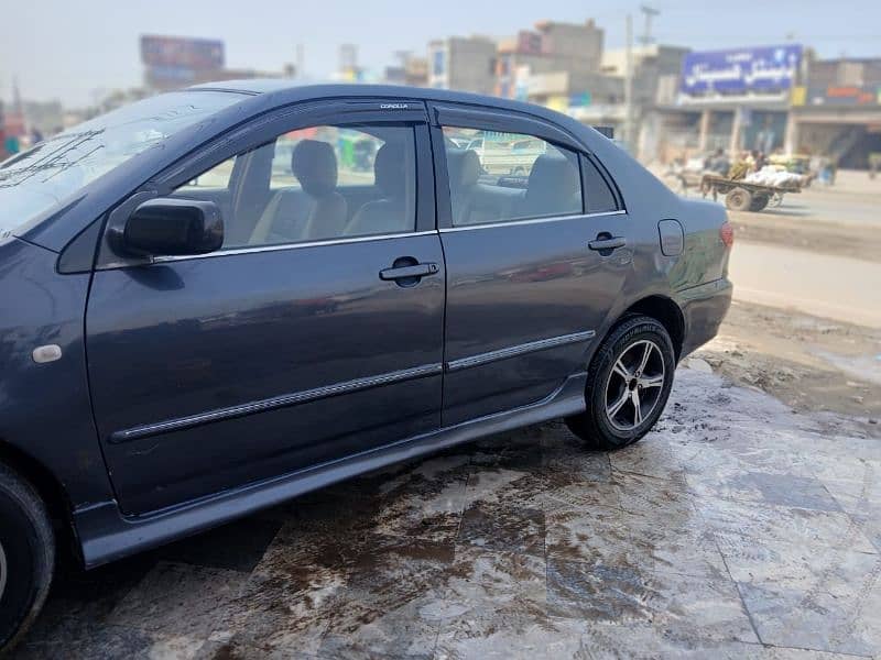 Toyota Corolla Altis 2005 12