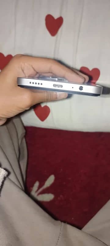 condition 10 by 10 7 day use 8 + 8  128 vivo y 19 s 1