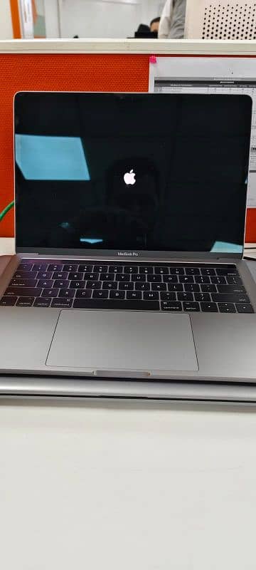 Mac book pro 13 inch 1